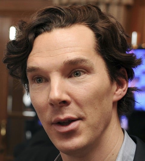 Benedict Cumberbatch is back at Sherlock for series 3 and 4 Lainey